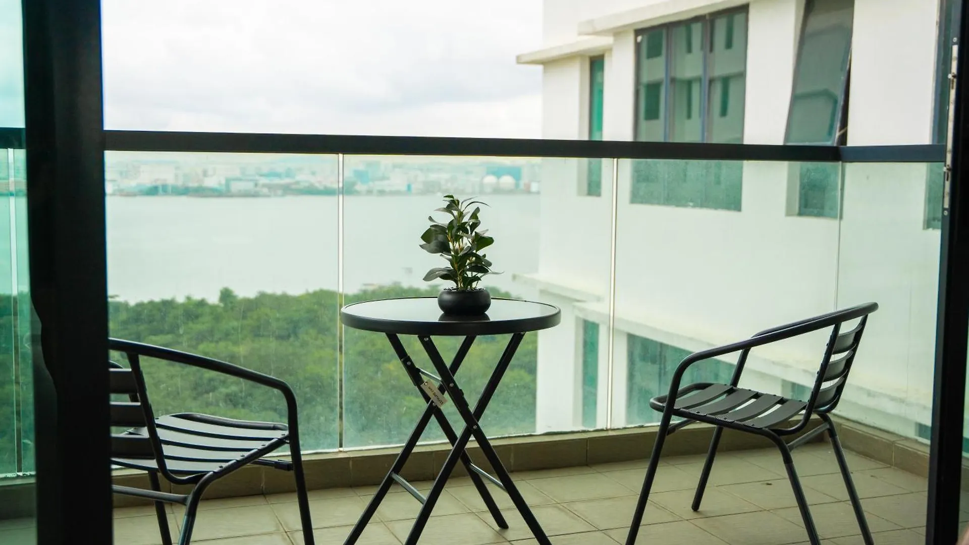 Artistic Marina View 3Br Permas W Bathtub & Seaview Balcony Permas By Our Stay Johor Bahru Malaysia